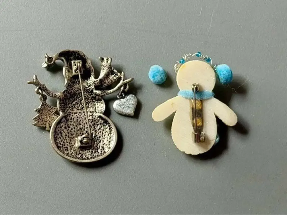 Christmas Pins Set